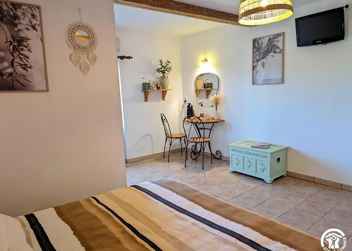 La Maison Millesime ベッド・アンド・ブレックファスト La Caunette