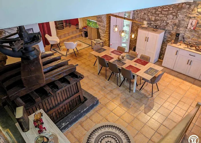 La Maison Millesime ベッド・アンド・ブレックファスト La Caunette